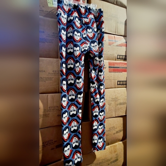 Lularoe One Size OS Halloween Dracula Vampire Legging October Spooky Blue EUC - Picture 2 of 5